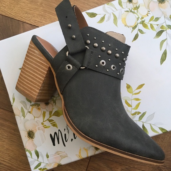 Sale ASH BLUE/GRAY EMBELLISHED SLING BACK - Picture 8 of 13